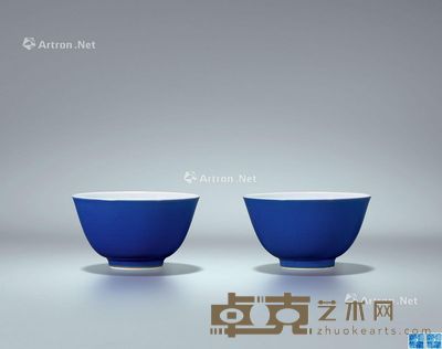 清乾隆 宝石蓝釉撇口杯 （一对） 直径8.8cm