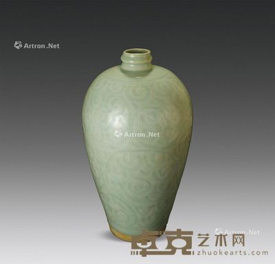 宋 影青刻花梅瓶 高31cm