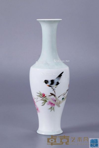 60年代 薄胎粉彩花鸟凤尾瓶 高25cm