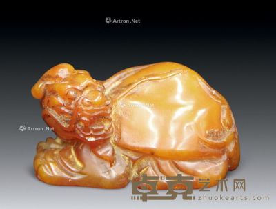 清 寿山黄雕瑞兽摆件 长6.8cm