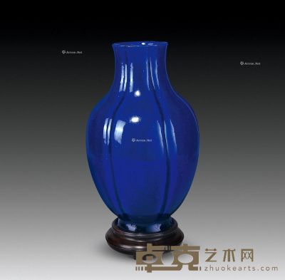 清 蓝釉瓜棱瓶 16.5cm