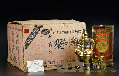 96年灯酒 数量 9 瓶
度数 约52 %
容量 500ml