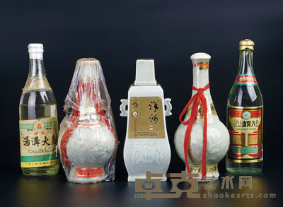80年代三沟二河 数量 5 瓶
度数 约52 % -- 55%
容量 500ml