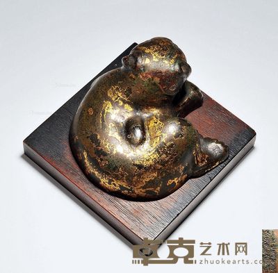 明或更早 铜鎏金豹形镇纸 长6.3cm