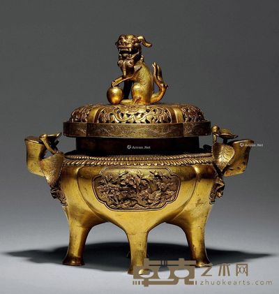 清乾隆 铜鎏金狮钮花枝耳四足香炉 高16cm