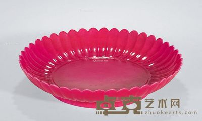 清雍正 胭脂红釉菊瓣盘 直径17.8cm