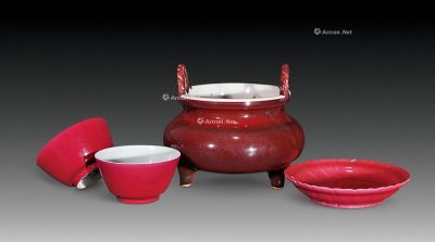 清 红釉瓷器 （一组四件）