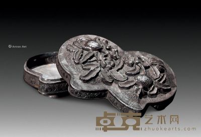 清 铜双桃福寿盒 长13cm；宽8.5cm；高5.8cm