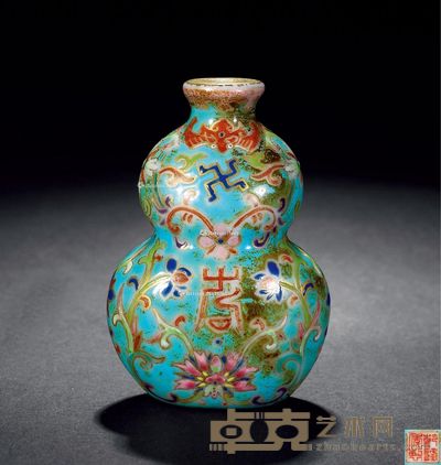 清乾隆 松石绿地粉彩绘福寿纹鼻烟壶 高7cm