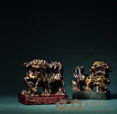 清 金漆石狮二只 H.14.5cm×2