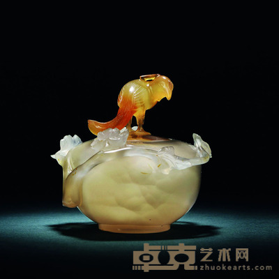清 玛瑙凤钮牡丹盖盒 H.6.5cm