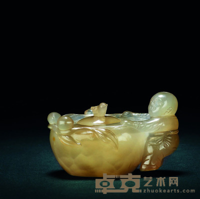 清 玛瑙雕童子寿桃水洗 H.5.5cm L.8.5cm