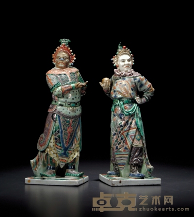 清·素三彩瓷塑天王像 高：26.8 cm 数量：2