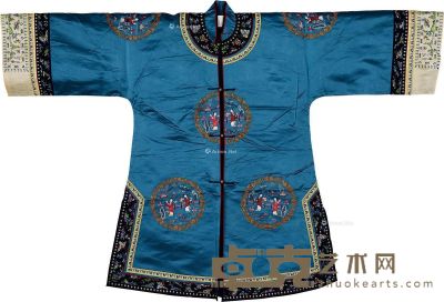 清 湖蓝缎开光人物风景刺绣女褂 袖长154cm；衣长108cm