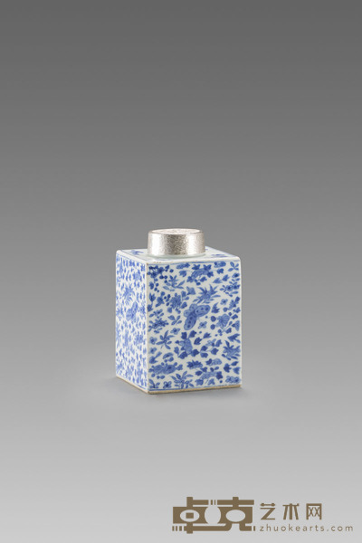 清 青花花卉纹方茶叶罐 L:10.7cm;W:10.7cm;H:17cm