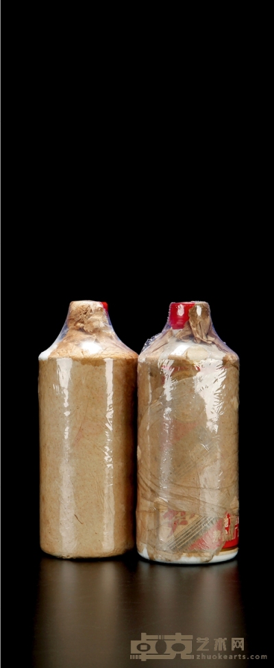 1983-1986年五星牌贵州茅台酒（全棉纸地方国营） 数量：2瓶
