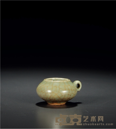 明以前·修内司天青釉鸟食杯 高：2.7cm 口径：2.6cm