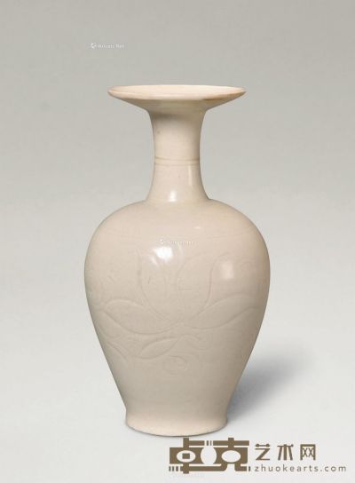 现代 白釉花瓶 高17cm