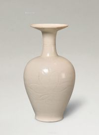 现代 白釉花瓶