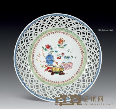 清雍正 粉彩博古纹镂空盘 直径25cm