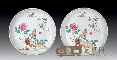 清乾隆 粉彩花卉盘 (一对) 直径20cm×2