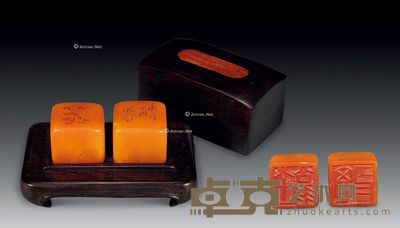民国 田黄方章 (一对) 2.5×2.5cm×2