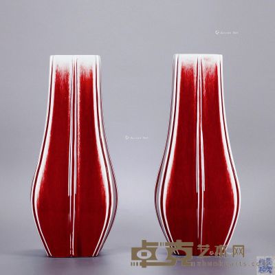 70年代 红釉四方瓶 （一对） 高40cm