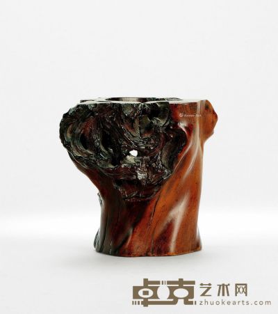 清 黄杨树瘤自然形笔筒 11.3×12×8.7cm
