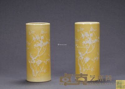 60年代 黄釉堆白喜雀梅帽筒 （一对） 高29cm