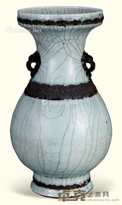 清中期 哥瓷兽耳瓶 高39cm