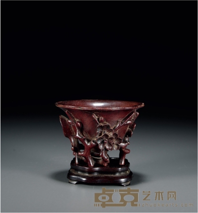 明·红木镂空雕梅花杯 带座高：9.2cm