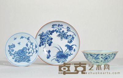 清早/中期 青花花卉纹盘、豆青花卉碗 （二件） 尺寸不一