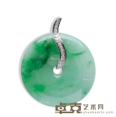 翡翠配钻石平安扣挂件 直径2.42cm；高0.32cm