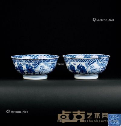 清代（1644～1911） 青花人物龙纹大碗 （一对） 直径19.7cm；高9.2cm