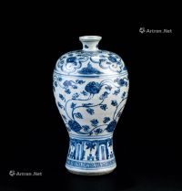 明代（1368～1644） 青花缠枝花卉纹梅瓶