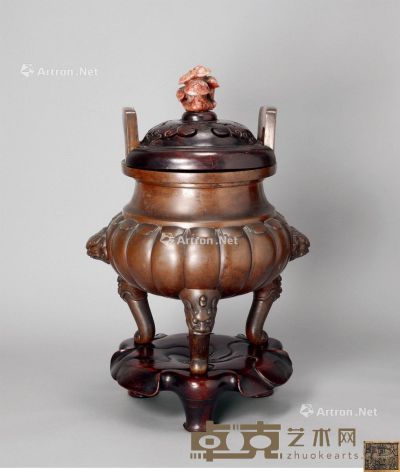 清乾隆（1736～1795） 官造铜瓜棱形三兽足冲天耳鬲式炉 高46cm?