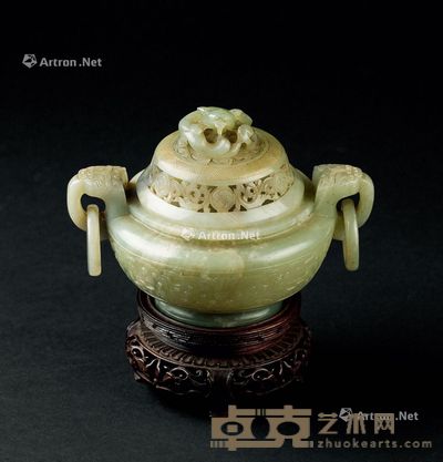 清代（1644-1911） 玉雕描金双环耳螭龙钮香炉 宽13.3cm；高9.5cm