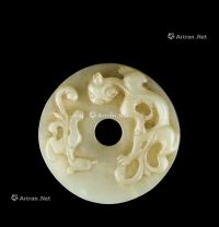 明代（1368-1644） 玉雕螭龙纹玉璧