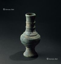 唐代（618-907） 青铜弦纹瓶