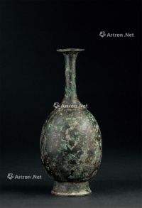 唐代（618-907） 青铜弦纹净瓶