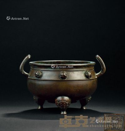 清早期（1644-1775） 铜双耳三足香炉 宽14.3cm；高9.4cm