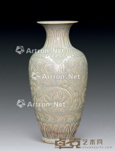 宋 磁州窑绿釉刻花瓶 高30cm；口径10cm