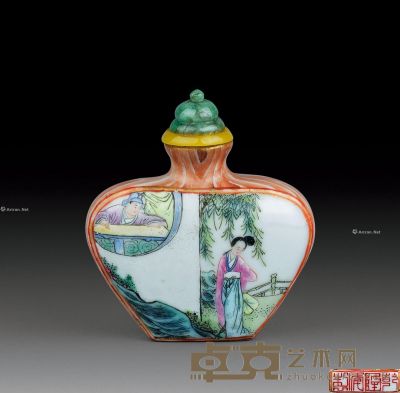 清乾隆（1736-1795） 粉彩仕女图鼻烟壶 高6.3cm