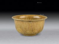 唐代（618-907） 越窑莲瓣纹茶杯