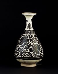 宋代（960-1279） 磁州窑白地黑花花瓶
