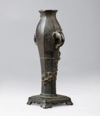 明代（1368-1644） 铜梅花纹双象耳花插