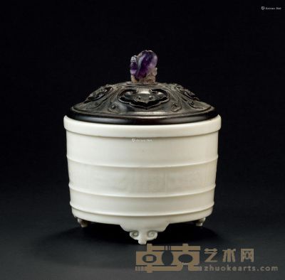 清早期（1644-1775） 德化窑龙纹三足香炉 高9.2cm