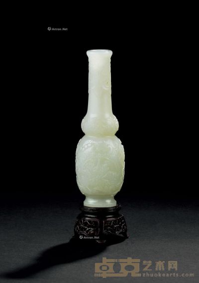 清乾隆（1736-1795） 白玉花卉纹形长颈葫芦瓶 高12.7cm
