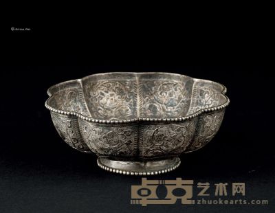 唐代（618-907） 银制飞鹅莲叶花瓣形葵口碗 直径12.3cm；高4.8cm