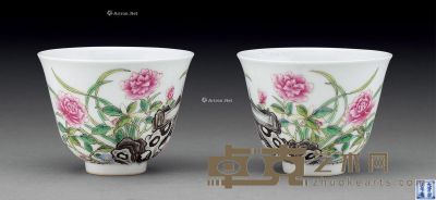 清雍正 粉彩花卉杯 （二件） 直径6.4cm